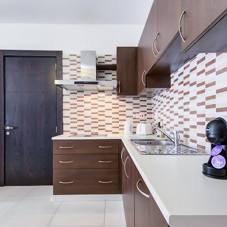 Stylish 2Br Apt With Balconies In St Julians, Paceville - Apt 6 By Vaganza سانت جوليان المظهر الخارجي الصورة