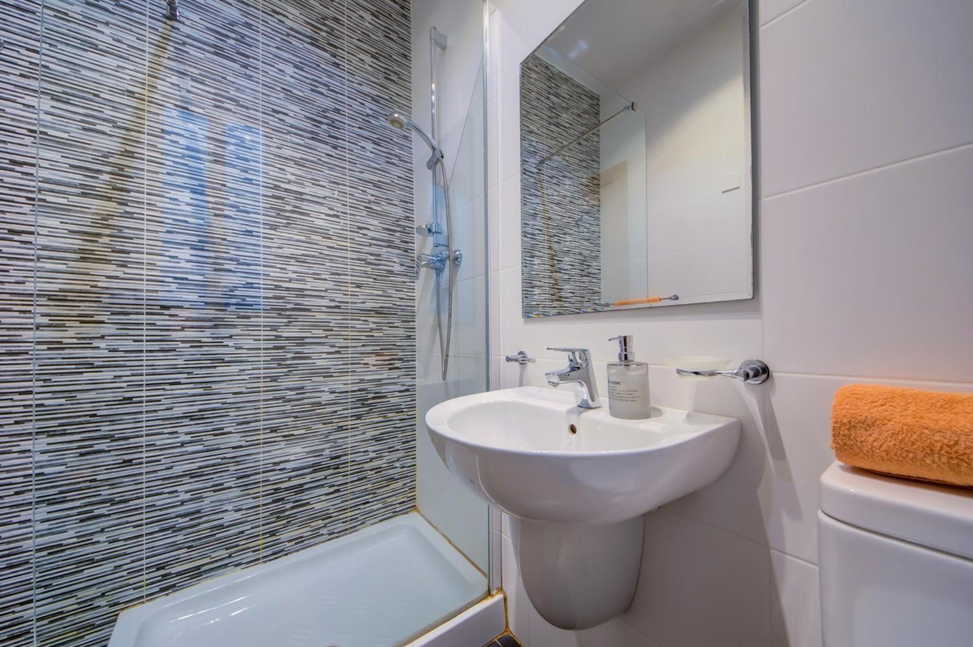 Stylish 2Br Apt With Balconies In St Julians, Paceville - Apt 6 By Vaganza سانت جوليان المظهر الخارجي الصورة