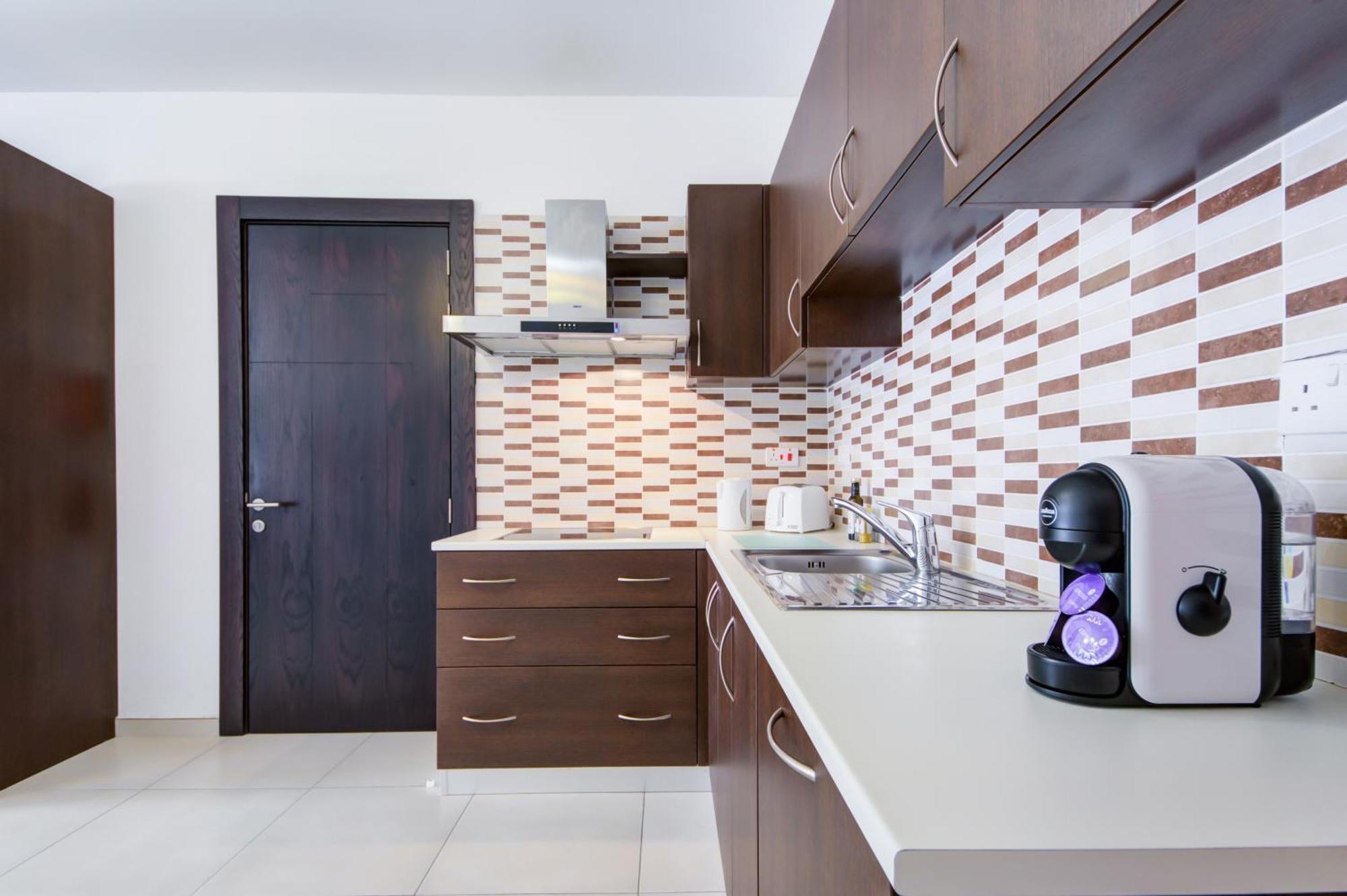 Stylish 2Br Apt With Balconies In St Julians, Paceville - Apt 6 By Vaganza سانت جوليان المظهر الخارجي الصورة