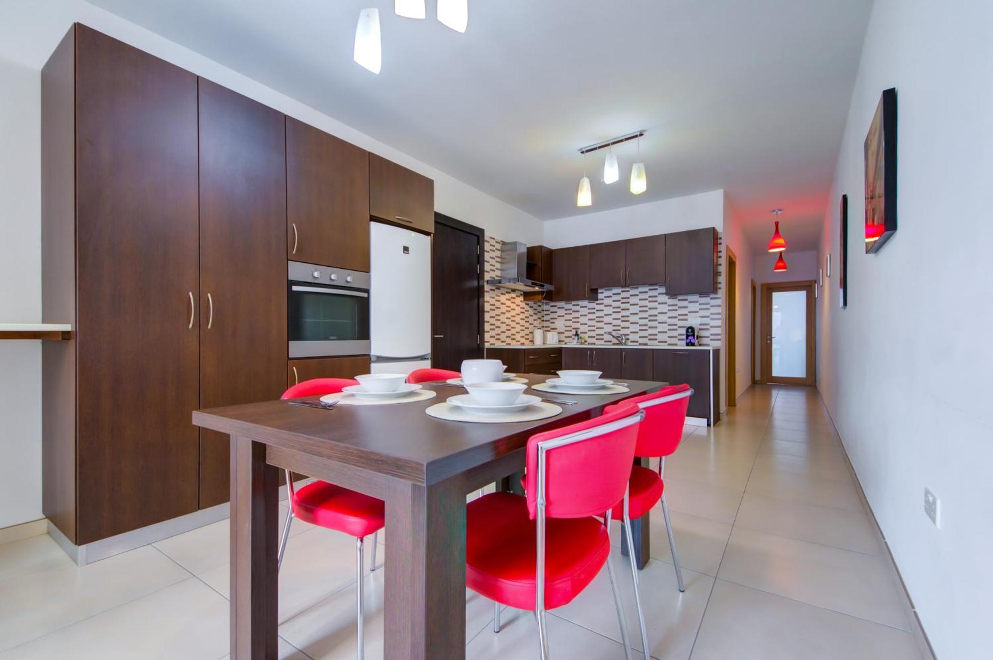 Stylish 2Br Apt With Balconies In St Julians, Paceville - Apt 6 By Vaganza سانت جوليان المظهر الخارجي الصورة